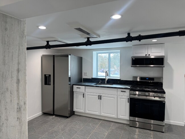 Photo - 9 Lawrence Ave