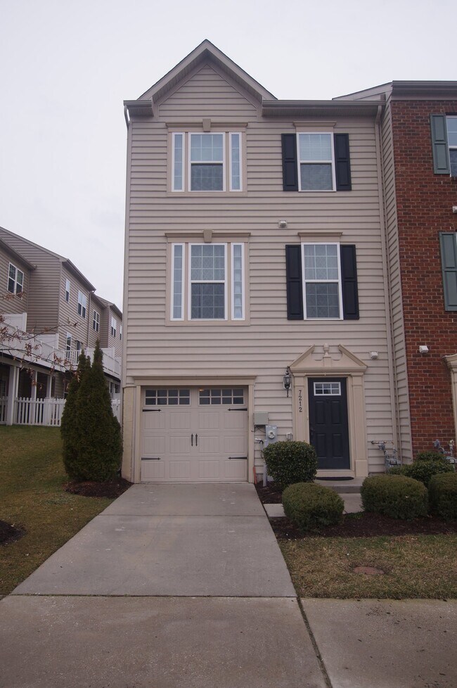 Building Photo - 7212 Yesterday Ln