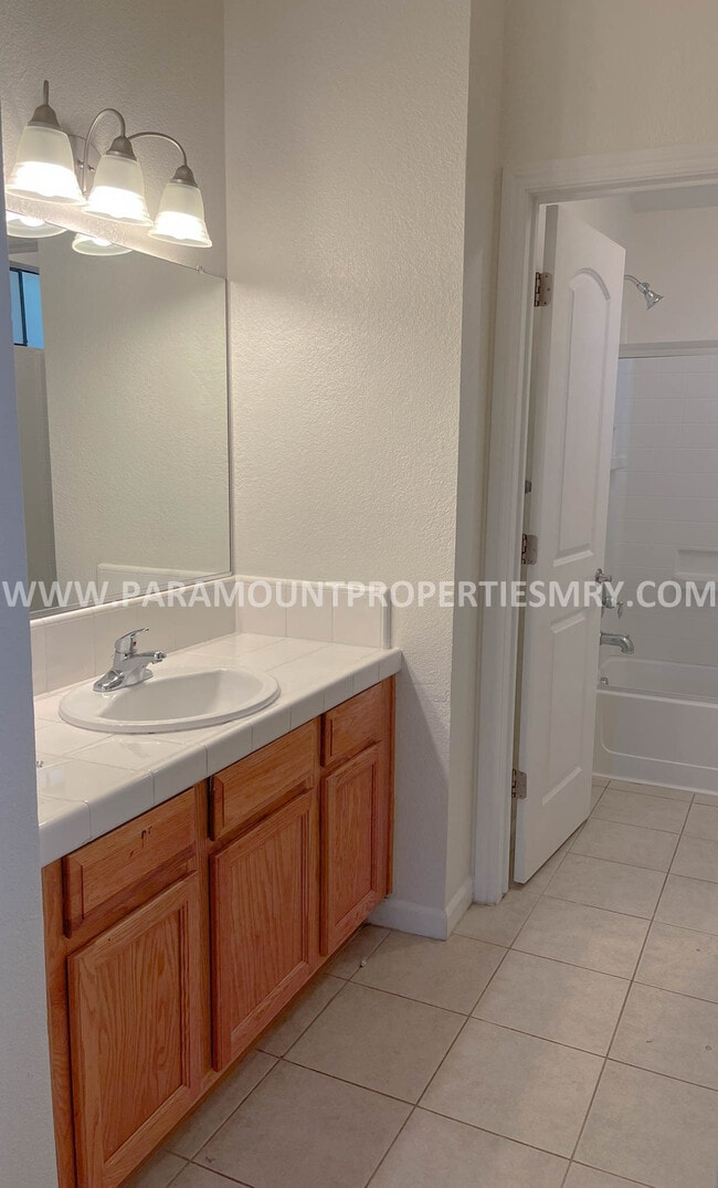 Photo - 405 Tyler Pl