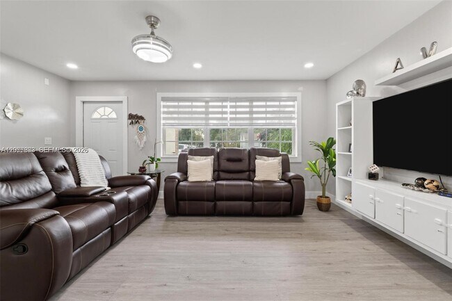 Photo - 1366 Osprey Ct