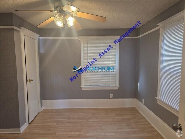Building Photo - 525 14th St Rental