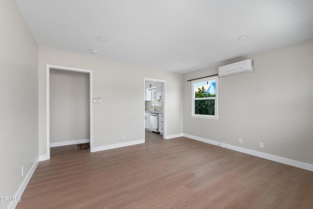 Photo - 3103 N Olive Ave