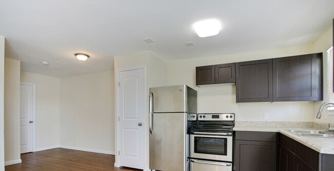 Photo - 2216 Glasgow Dr