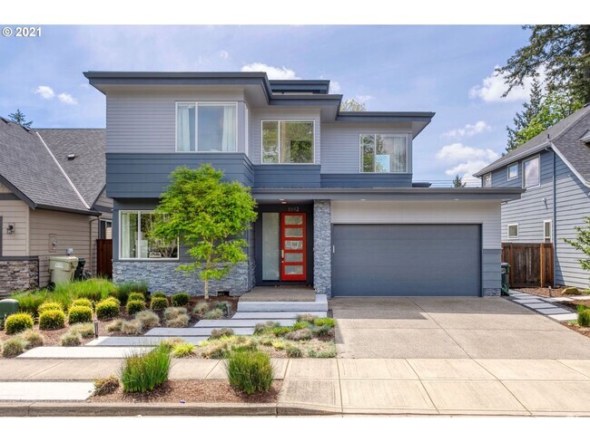 Building Photo - INCREDIBLE Contemporary 4 Bd 3.5 Bath home...