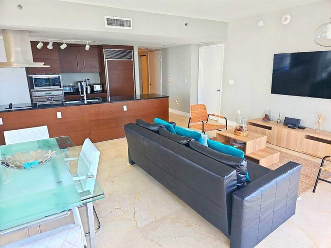 Photo - 485 Brickell Ave Unit FL27-ID1022276P