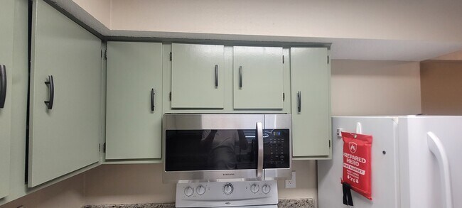 Photo - 57366 Maple Ave Unidad E