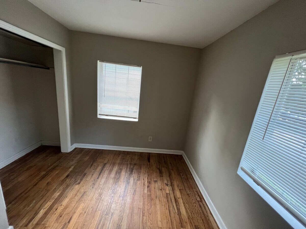 Photo - 1343 Nylic St