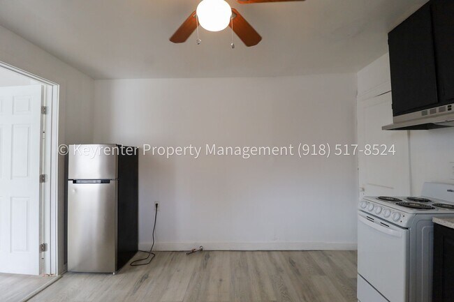 Photo - 732 N Victor Ave Unit B