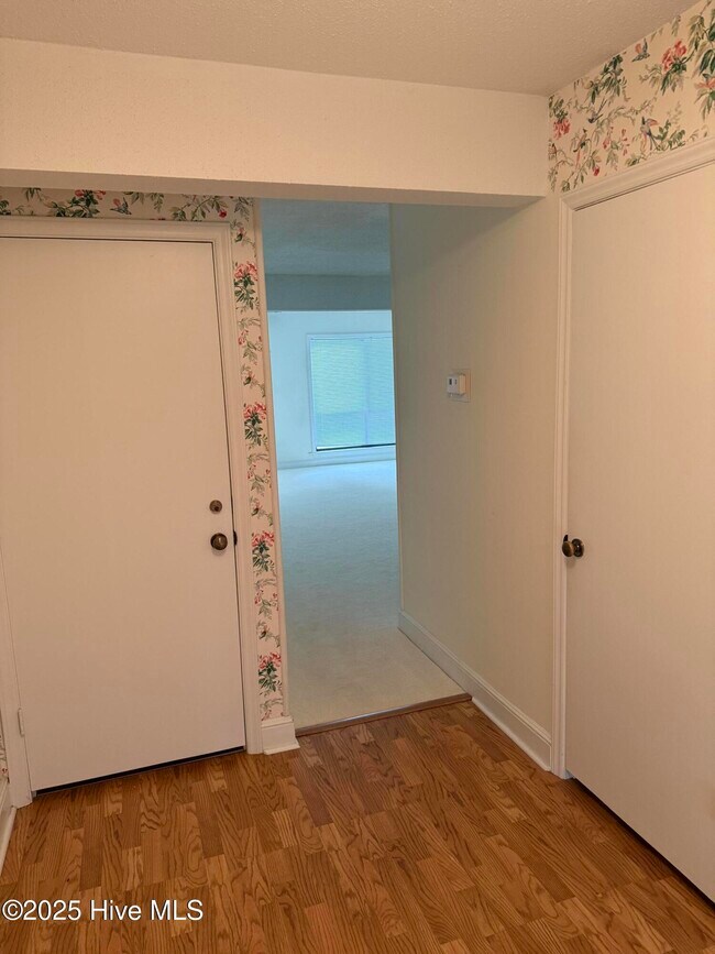 Photo - 155 Beaufort Ct