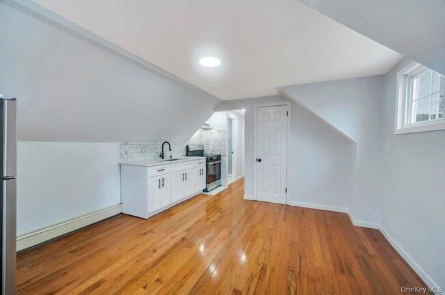 Photo - 588 Cameron St