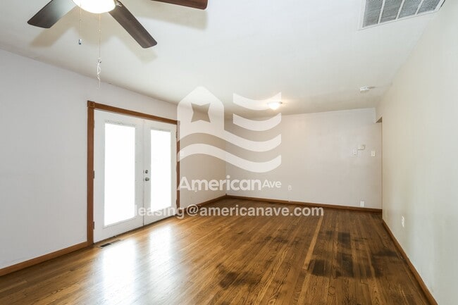 Photo - 1044 Farmview Dr