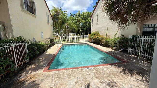 Photo - 2830 Coral Springs Dr Unidad 2830