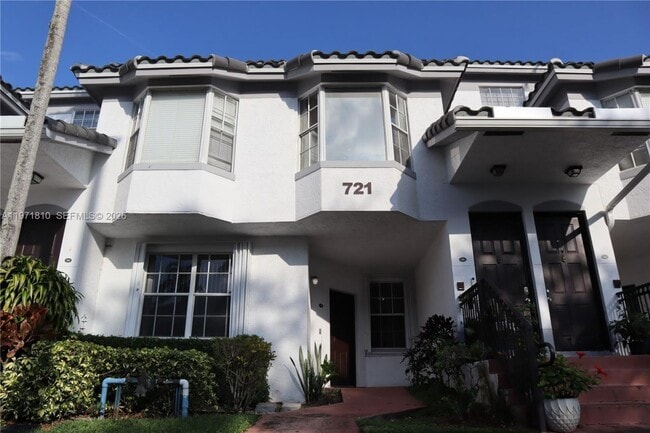 Building Photo - 721 SW 148th Ave Unit 3