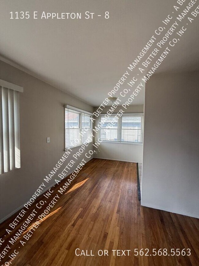 Photo - 1135 E Appleton St Unidad 8