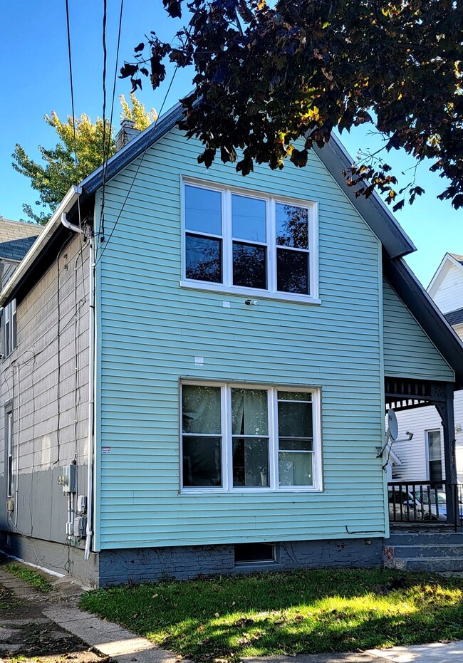 Building Photo - 1619 Myrtle St Unit Myrtle#2