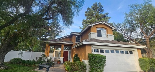 Building Photo - Gorgeous Paloma Del Sol Home - Newer paint...
