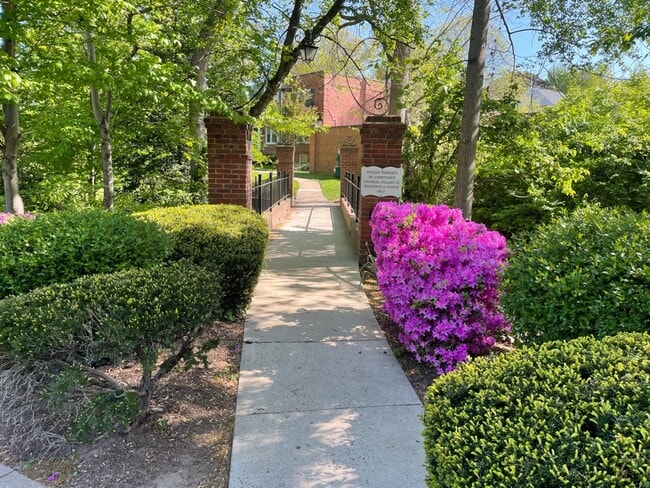 Photo - 1821 N Rhodes St Condo Unit 263