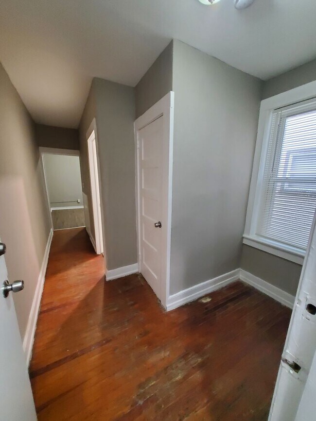 209 N Eighth St Unit 2