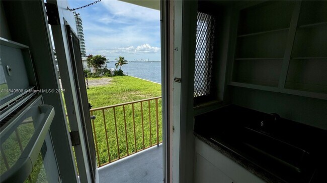 Photo - 7921 East Dr Unit 17