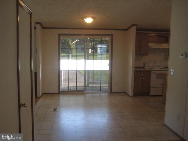 Photo - 477 Shickle Ln