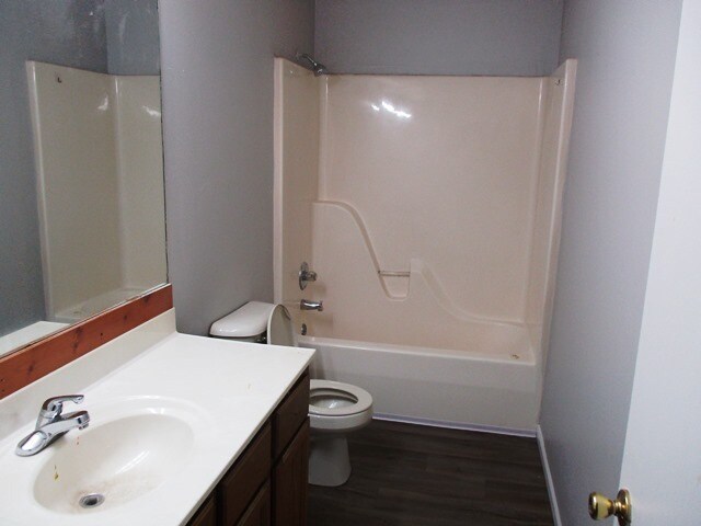 928 W Grove St Unit 1