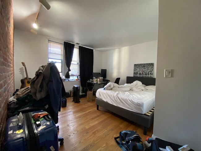 Photo - 2 bed/1 bath in Allston
