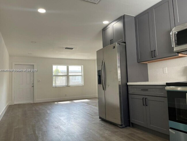 Photo - 1814 SW 22nd St Unit 1