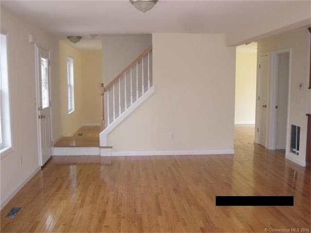 Photo - 77 Borrmann Rd