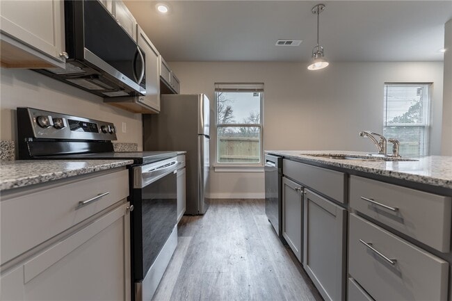 Photo - 1370 N Porter Rd