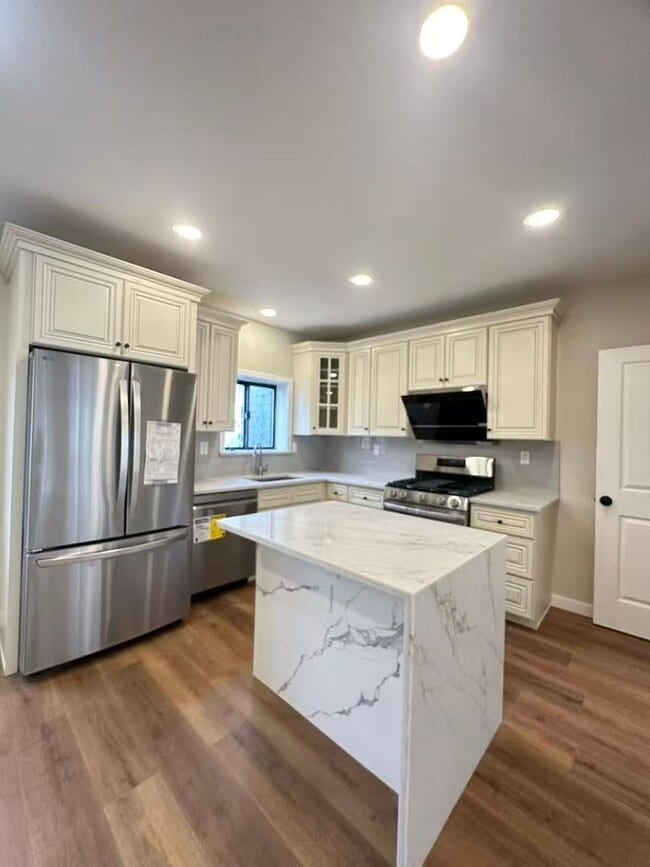 Photo - 2b2b house in south Philly Available now