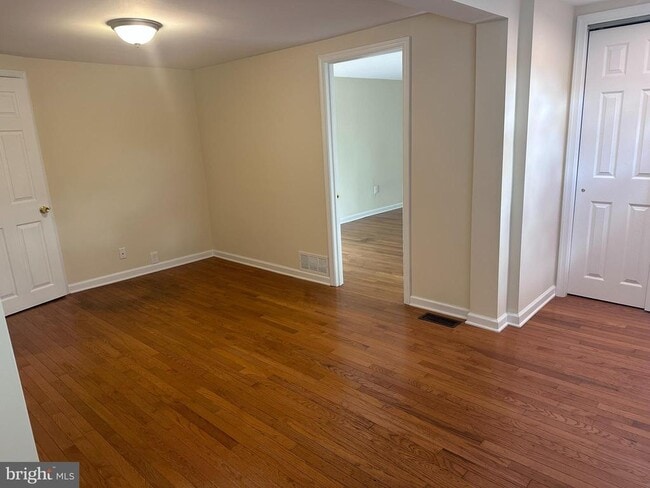 Photo - 371 Easton Rd Unit A