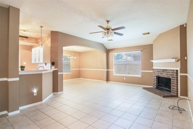 Photo - 5018 Dawngate Dr