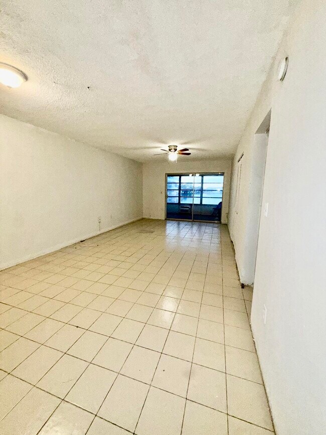 Photo - 300 NE 191st St Unit 217