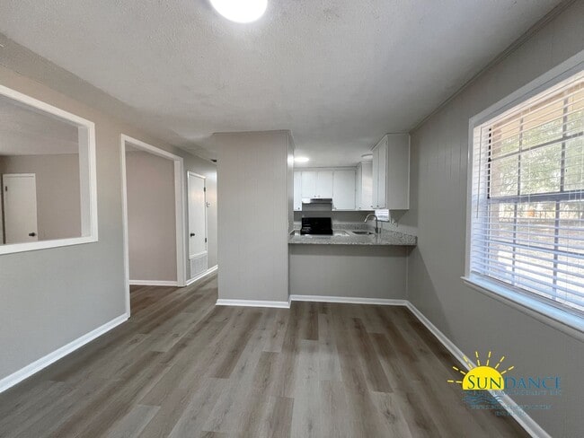 Photo - Charming 3 Bedrooms Home in Crestview, a must see at a great price!