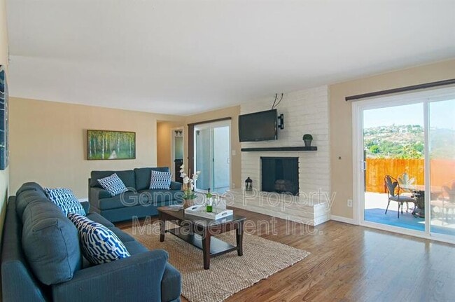 Photo - 5385 Brockbank Pl