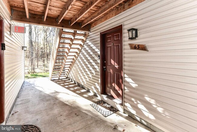 Building Photo - 8616 Shadwell Dr Unit 63