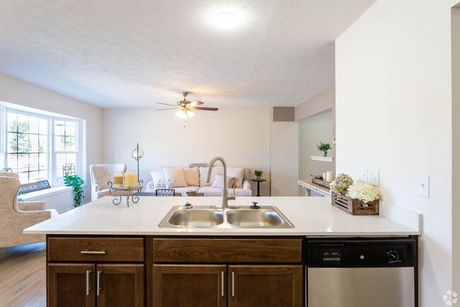 Photo - 161 Redon Cir