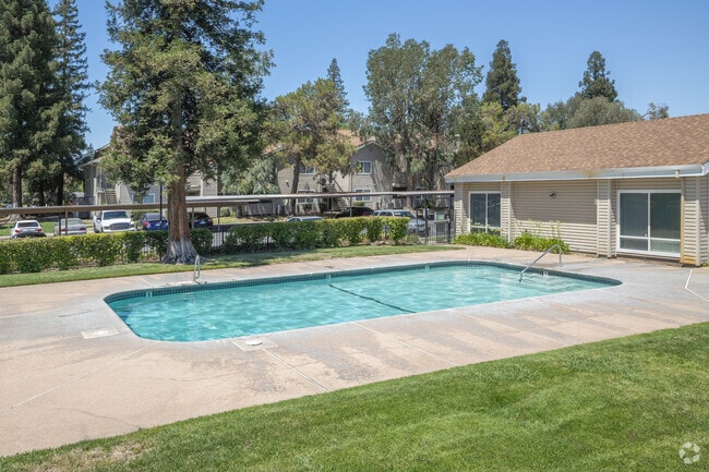 Building Photo - Cambridge Park Rental