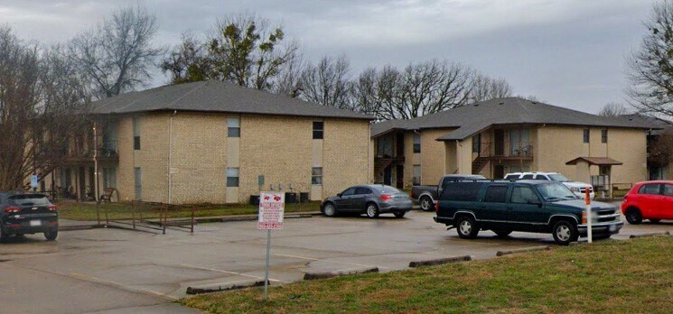 Photo - 307 US Hwy 175 W