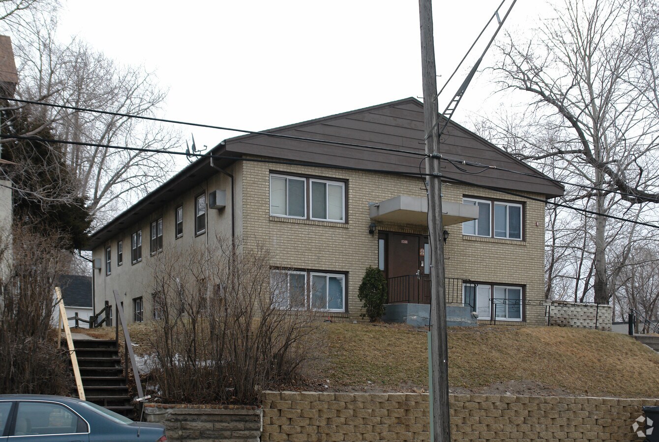 Photo - 1427 Marshall St NE