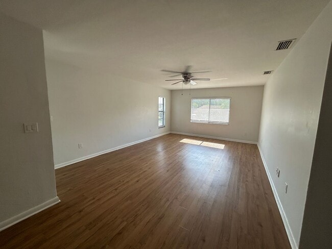 Photo - 4712 SE 5th Pl Unit 4712 SE 5 Place #201