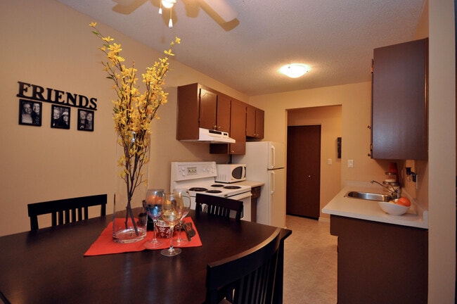 Photo - Pandosy Square Apartments