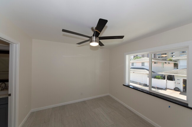 Photo - 1068 Kinau St