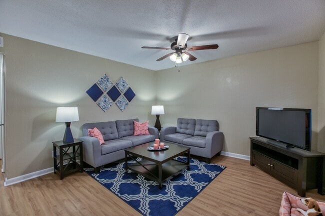 Photo - Miccosukee Arms