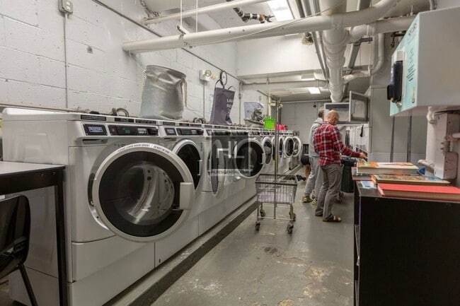 Photo - E 16 ST Unit 11L