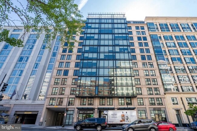 Photo - 1133 14th St NW Unidad 203
