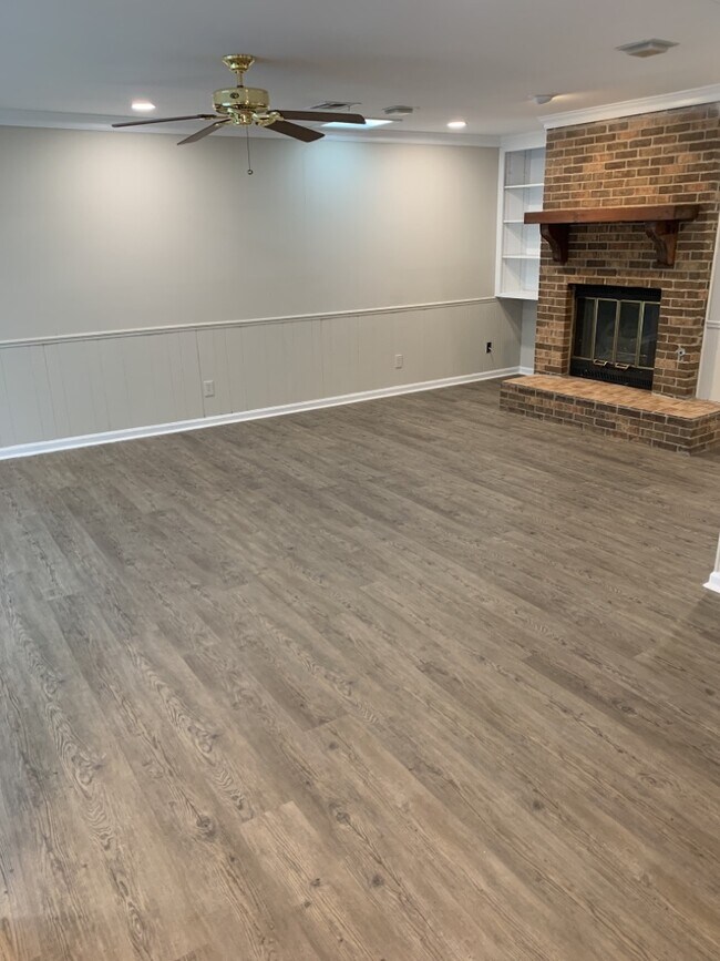 Photo - 3023 Sutton Dr