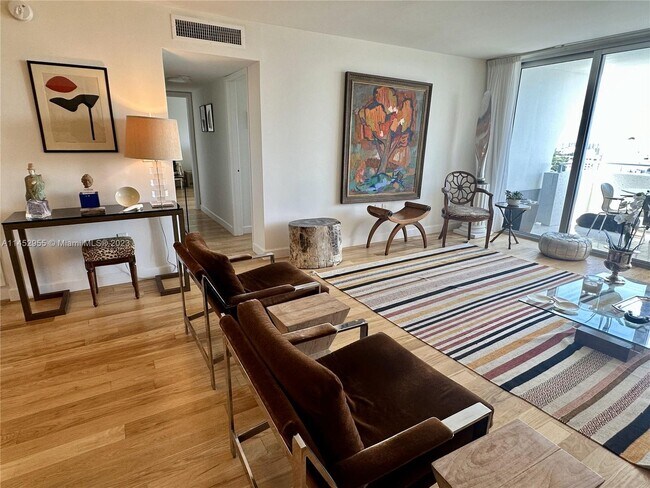 Photo - 11 Island Ave Unidad 2110