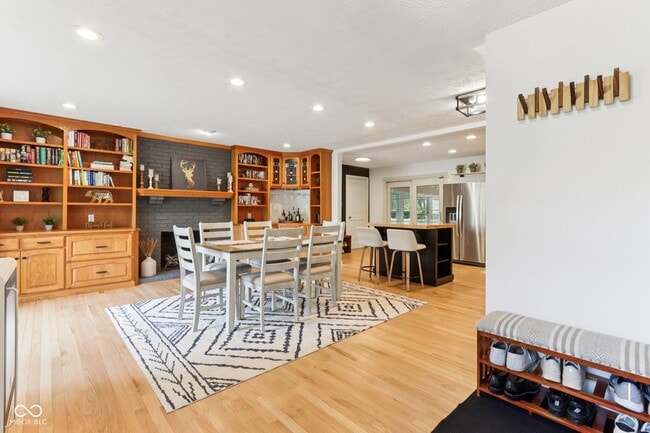 Photo - 521 Thornberry Dr