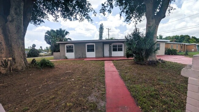 Photo - Your Next Home Awaits! Spacious Living in a Prime Lauderhill Location